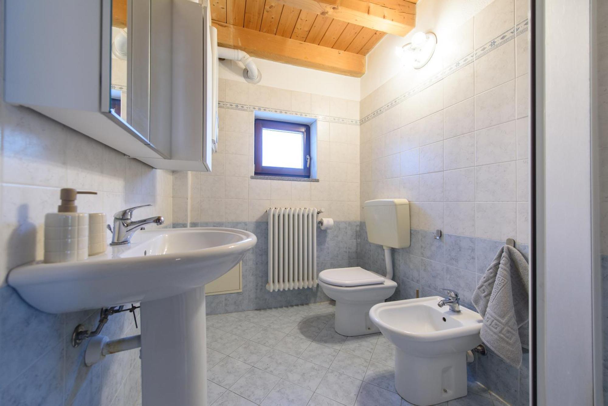 "The Mountain B&B" - Ski, Mtb & Beautiful View - Private Parking Aosta Exterior photo