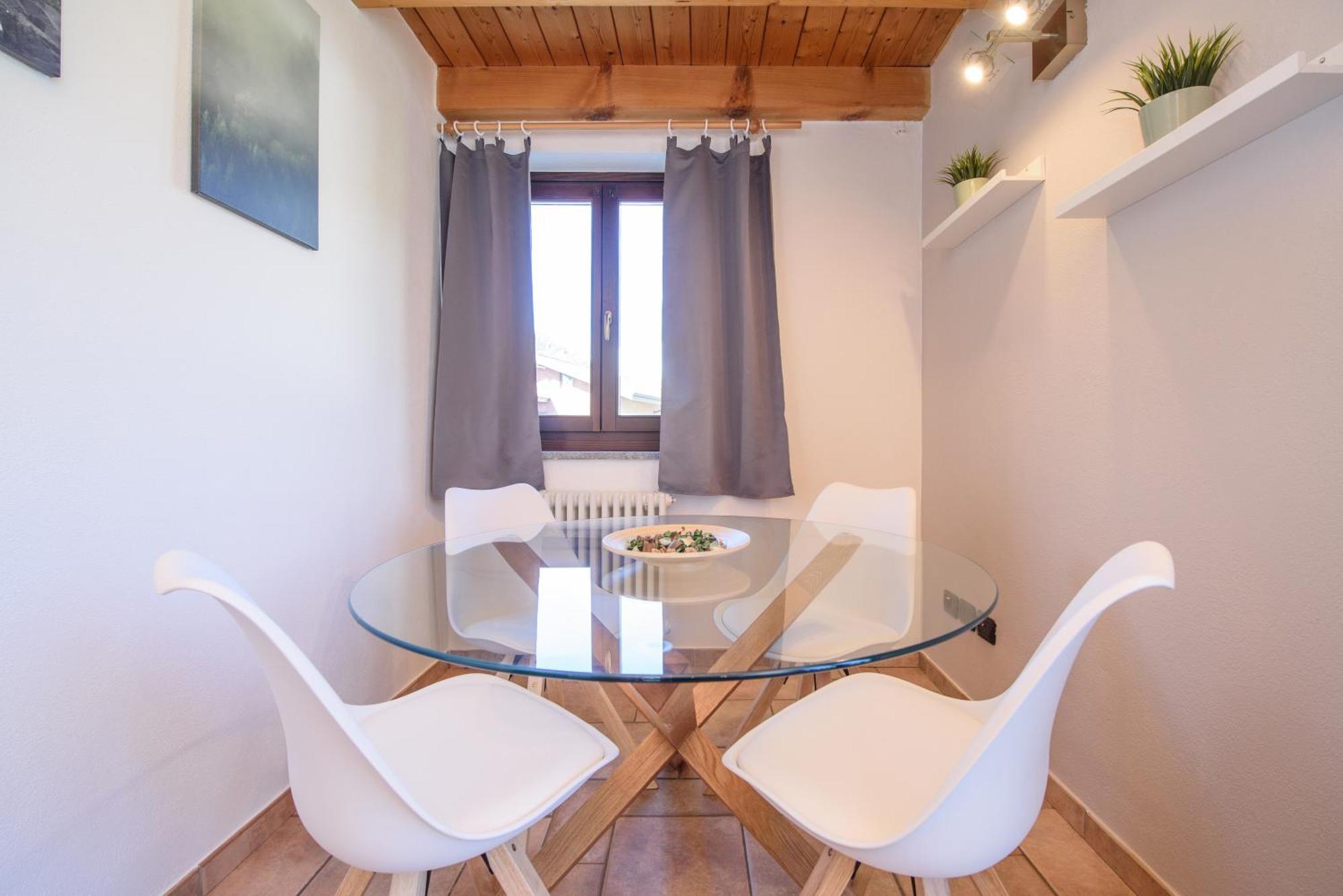 "The Mountain B&B" - Ski, Mtb & Beautiful View - Private Parking Aosta Exterior photo